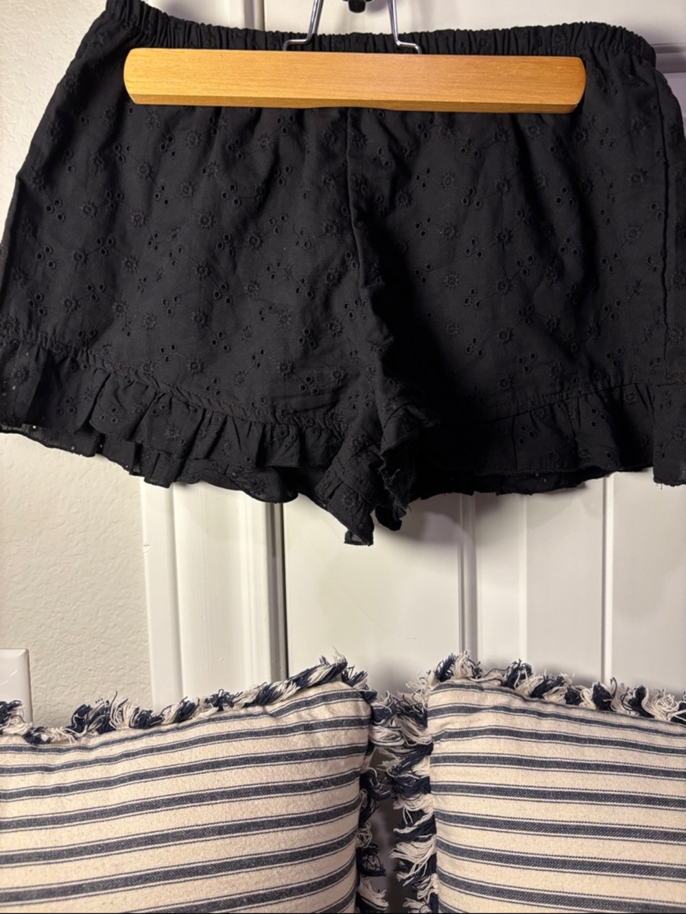 Forever 21 Black Eyelet Ruffle Hem Skort Shorts